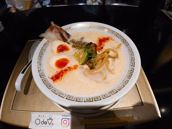 「鯛×牡蠣 白湯らーめん」@鯛白湯らーめん ○de▽の写真