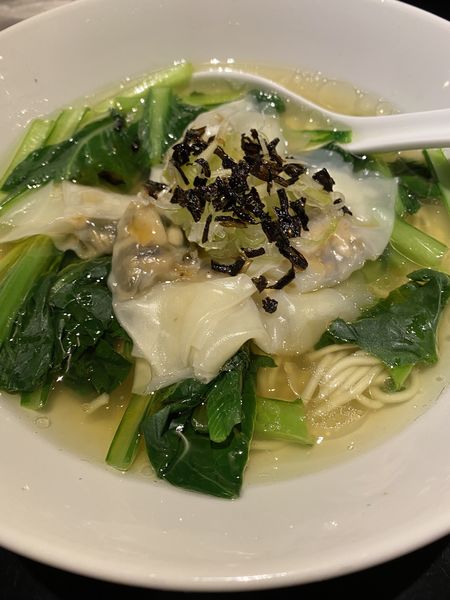 「牡蠣ワンタンと青菜の旨塩そば」@Tonariの写真