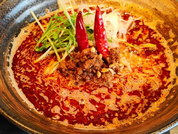 「烈炎黒胡麻担々麺」@四川麺条香氣の写真