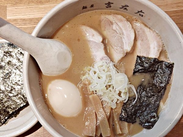 「味玉らーめん＋チャーシュー＋のり」@麺屋吉左右の写真