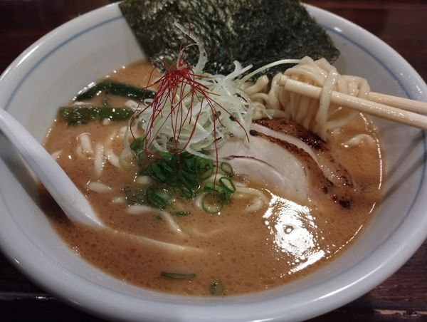 「味噌とりそば(880)」@らぁめん 欽山製麺所の写真