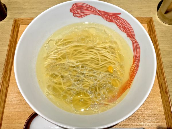 「かけらぁめん　塩　半麺　980」@NIPPON RAMEN 凛 TOKYOの写真