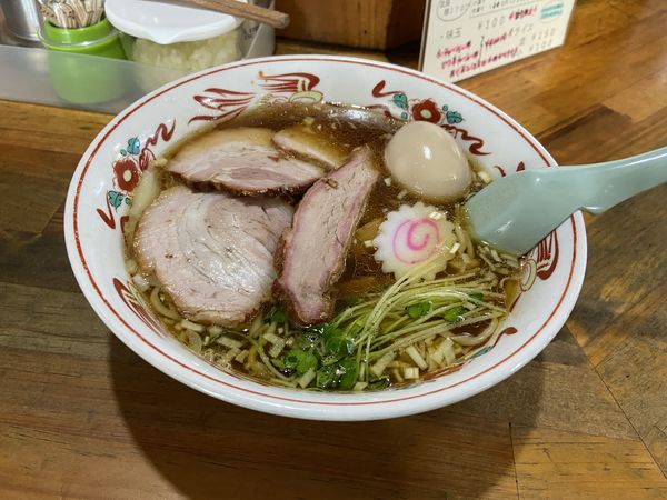 「特製中華そば(1050円)」@手打中華 とらや 分店の写真