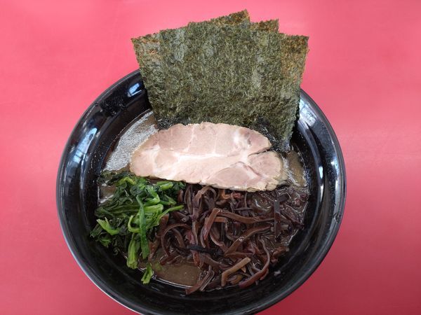 「ラーメン　８００円」@武蔵家直系 ぼうそう家の写真