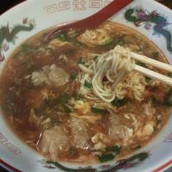 牛ホルモンのあんかけ麺(880)