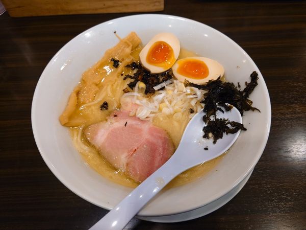「味玉鶏白湯麺」@超濃厚鶏白湯ラーメン専門店 自家製麺 鶏ふじの写真