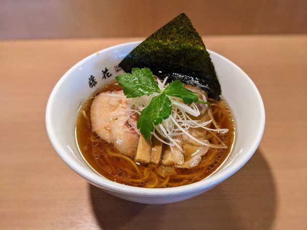 「醤油らぁ麺」@支那蕎麦屋 藤花の写真