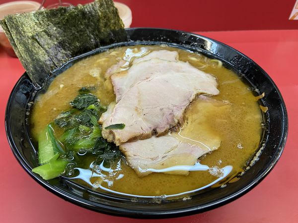 「中盛チャーシューメン（硬め 多め）」@ラーメン杉田家の写真