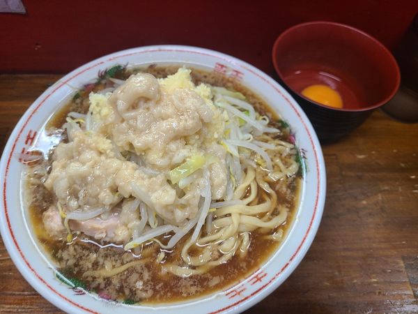 「小ラーメン+豚増し+卵」@ザ・ラーメンスモールアックスの写真