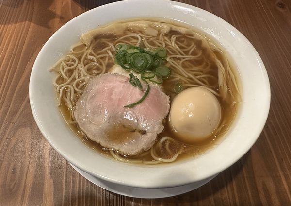 「味玉あっさり醤油902円」@ラーメンれんげの写真