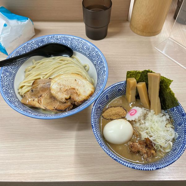 「つけめん中+特製トッピング+和え玉にぼし」@狼煙 大宮店の写真