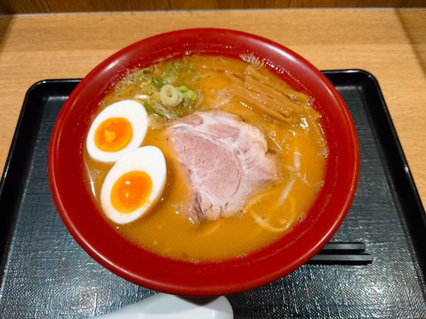 「らーめん 新味噌」@初代 横浜ハンマーヘッド店の写真