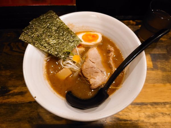 「奨らーめん」@麺屋 奨 TASUKU 中央林間店の写真