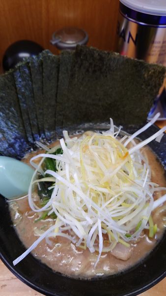 「豚骨醤油　ねぎ＋のり」@らーめん家 せんだい 曙町店の写真