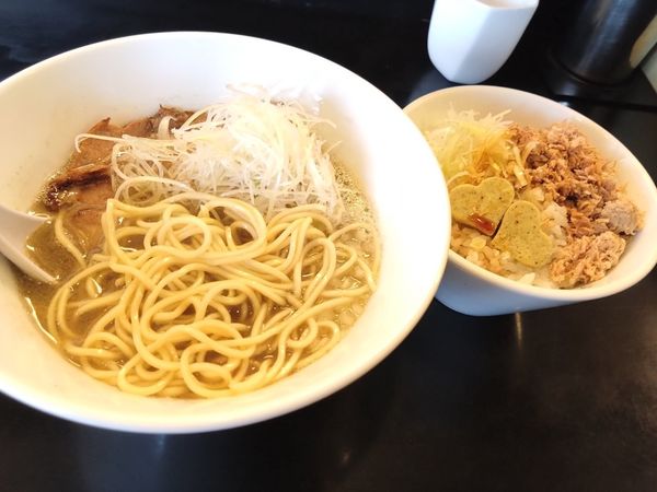 「煮干し中華そばHARD　ニボバタライス」@煮干中華そば のじじの写真