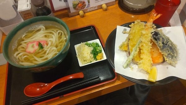 「海老と野菜の天ぷらうどん」@花は咲くの写真