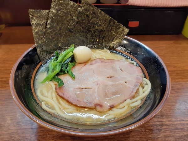 「塩ラーメン」@横浜家系ラーメン 大岡家 鶴川店の写真