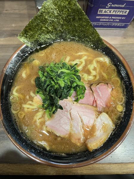 「ラーメン850円+小ライス120円」@神田ラーメン わいず 神田本店の写真