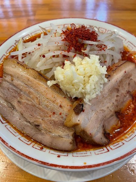 「[辛]マンモスラーメン ニンニク」@泪橋 溝の口店の写真