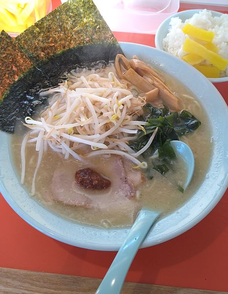 「ラーメン+もやし､半ライス」@ラーメンショップ 館林店の写真