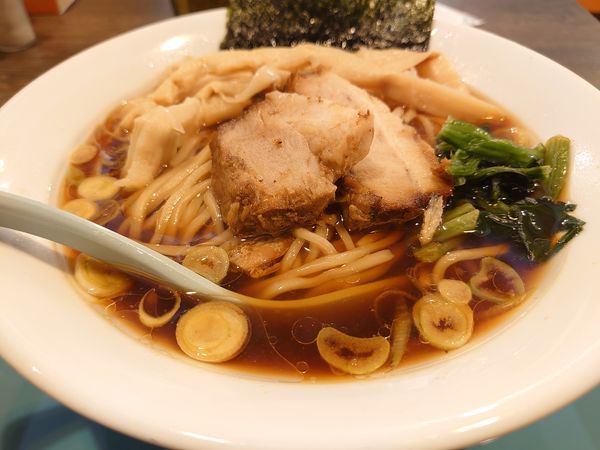 「中華そば830円、トッピング穂先メンマ150円」@ラーメン ゴクボシの写真