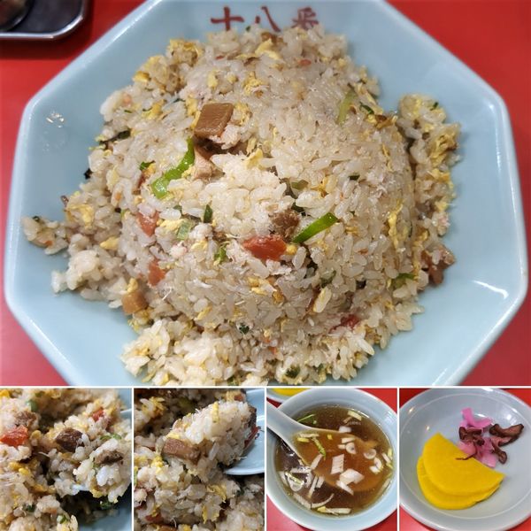 「五目チャーハン　950円」@十八番の写真