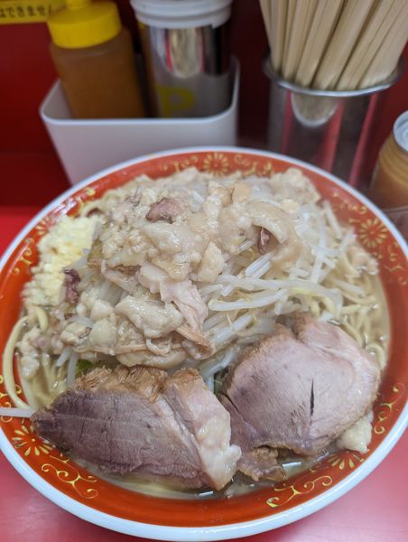 「麺増し大+烏龍茶」@ラーメン二郎 上野毛店の写真