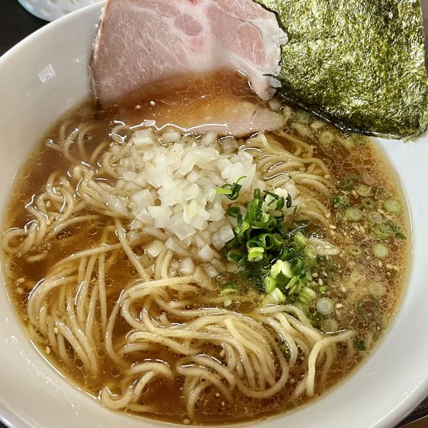 「チー油醤油ラーメン（油多め）」@麺屋 黒源の写真