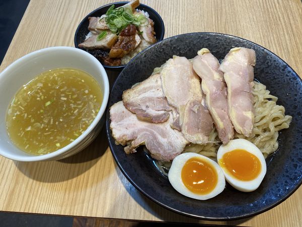 「しおつけ麺全部入り大＋焼豚飯」@しおらーめん進化 2ndの写真