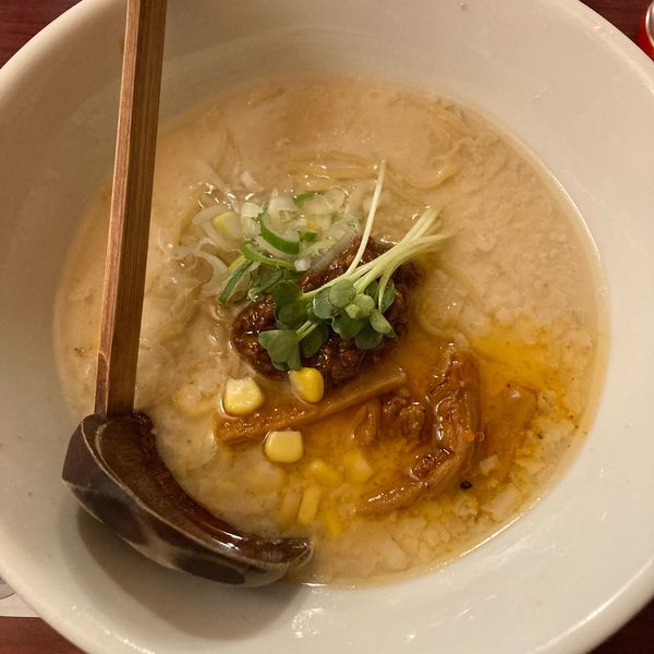 「銀白ラーメン」@ABCラーメン 銀座店の写真