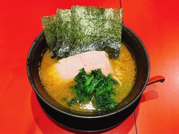 「ラーメン(並)」@家系ラーメン 稲葉家の写真