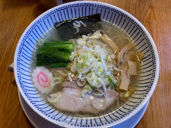 「塩ラーメン　大盛り880円」@博多まるきんラーメン 白金店の写真