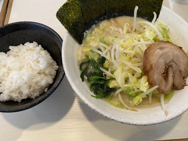 「塩豚骨　野菜　ライス」@ゴル麺 横浜本店の写真