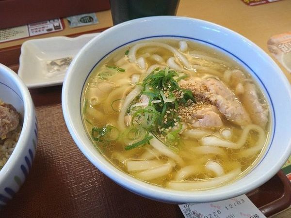 「鶏塩うどん」@なか卯 京都八条口店の写真