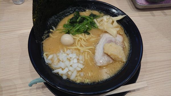 「醤油ラーメン(700円)」@横浜家系ラーメン こころ家の写真