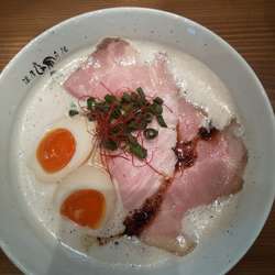 鶏そば・醤油（味玉付き）