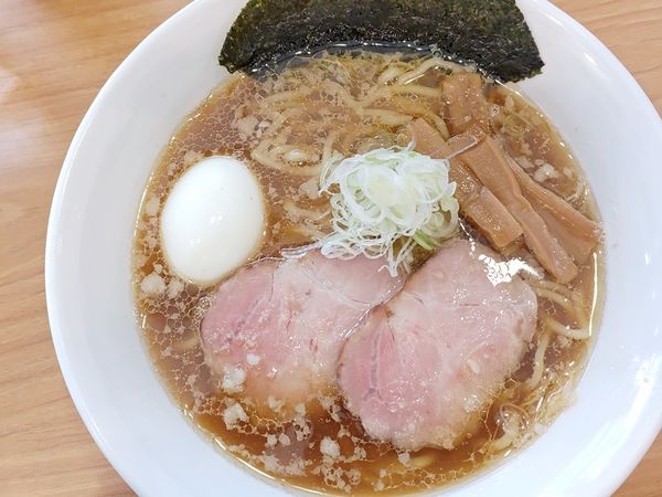 「醤油らーめん＋塩たまご」@しののめヌードルの写真