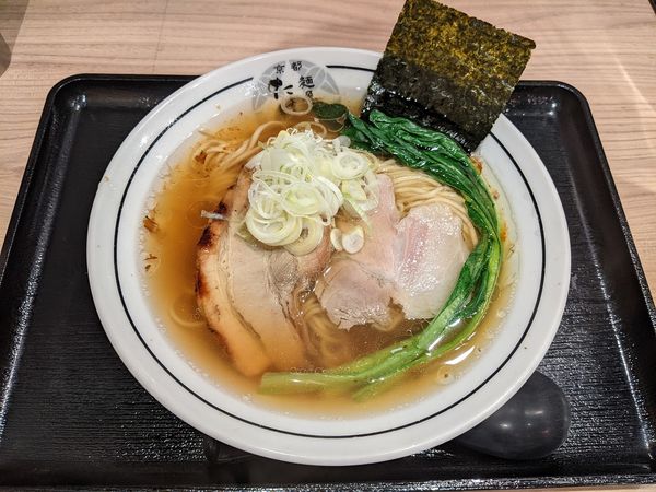 「薄口醤油らーめん」@麺屋 たけ井 エミル高槻店の写真