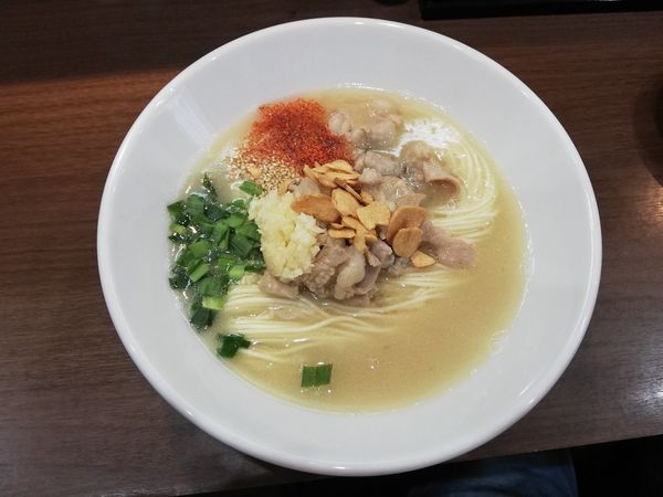 「国産牛もつのソバ　味噌仕立て ニンニク有」@Noodle&Spice curry 今日の1番の写真