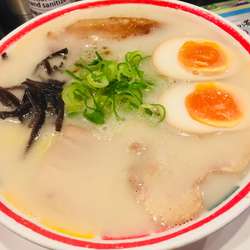 ぼんしゃん角肉・味玉子入り【1350円】