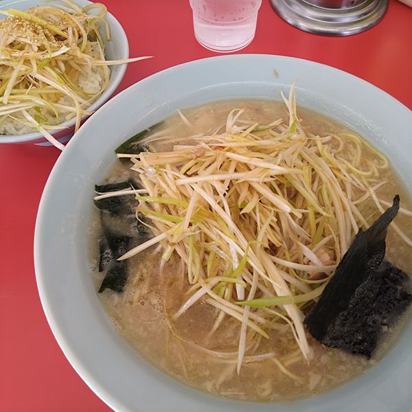 「ネギラーメン900円、ネギ丼250円」@ラーメンショップ 東大竹店の写真