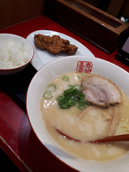 「白らーめん　唐揚げ一個セット」@らーめん寿がきや 名古屋エスカ店の写真