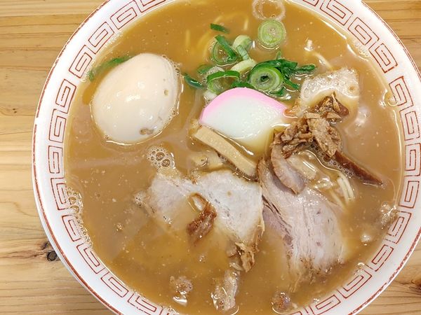 「半熟味玉中華そば」@天鳳 新橋店の写真