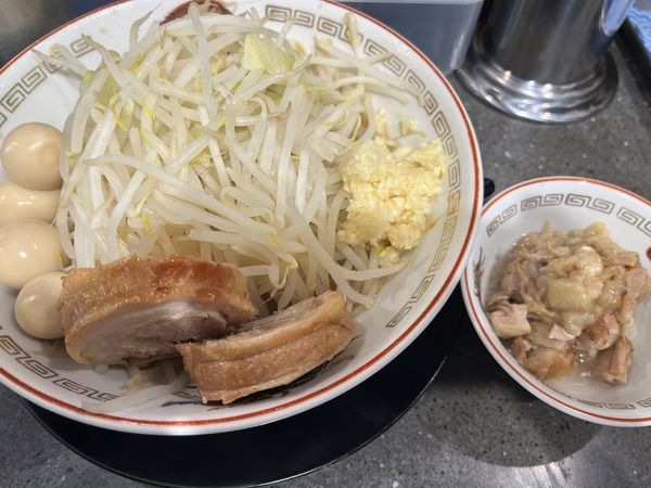 「味噌山ミニうずら肉かすあぶらニンニク少し野菜」@豚山 五反田店の写真