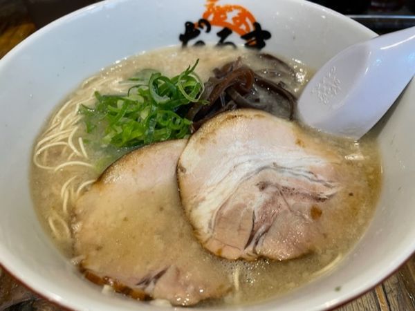 「ラーメン750円」@元祖博多だるま 博多デイトス店の写真