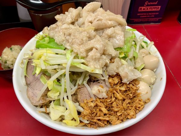 「大ゆず汁なし 鬼おろし大葉MIX ニンニクヤサイアブラマシマシ」@ラーメン二郎 中山駅前店の写真