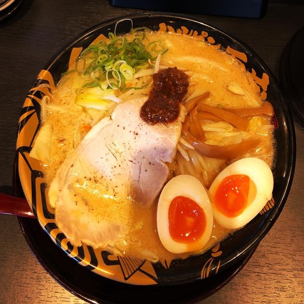 「味玉たれ味噌らーめん」@ハルピン味噌ラーメン 雷蔵 広丘駅前店の写真