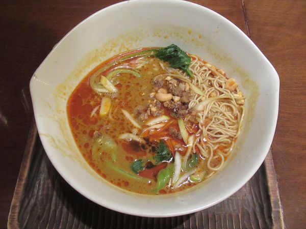 「四川担々麺（1,210円）」@中華旬彩料理 東方紅 立川高島屋店の写真