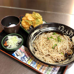 季節のかきあげそば(680円)+温玉(クーポン)