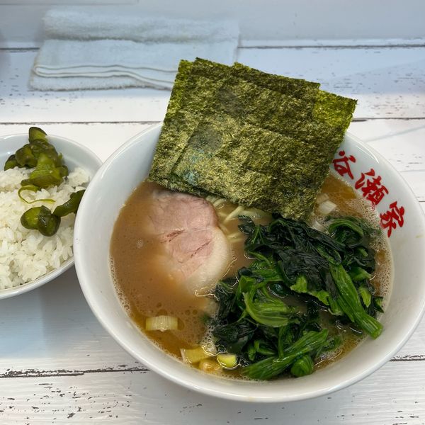 「ラーメン　ほうれん草」@二代目 谷瀬家の写真